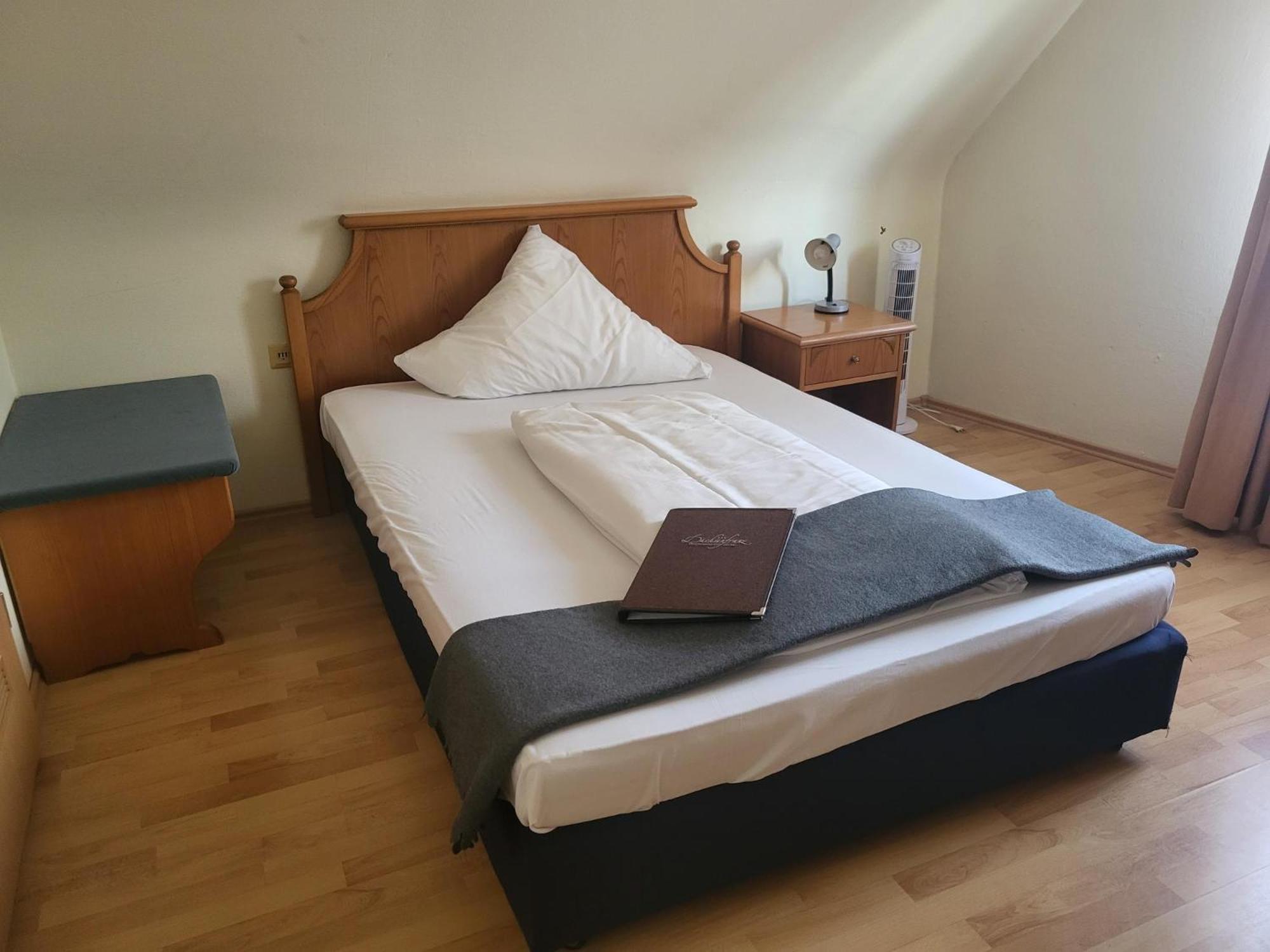 Brauereigasthof Dachsenfranz Zuzenhausen Extérieur photo